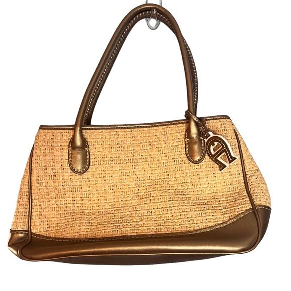 Vtg Etienne Aigner Tan Woven Wicker Bronze Detail Shoulder Bag Ladylike - Picture 1 of 9